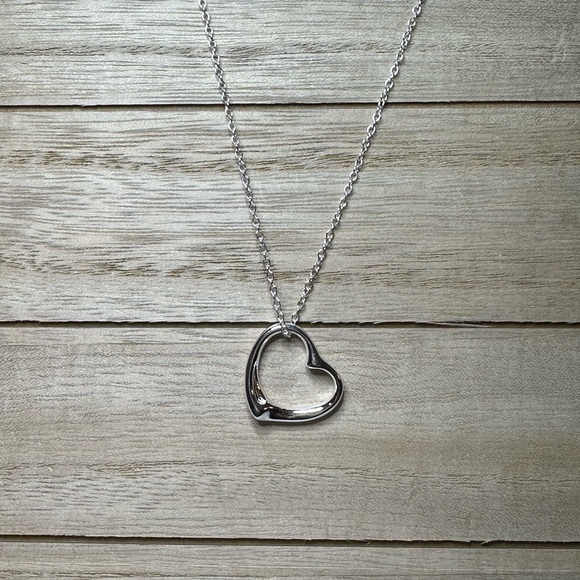 Jewelry - 925 Silver Heart Necklace